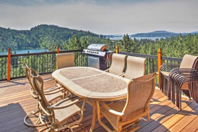 Forever Views Cozy Coeur dAlene Home with Hot Tub!